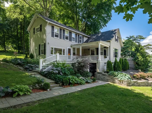 1 Stanford Hill Rd, Essex, CT 06426