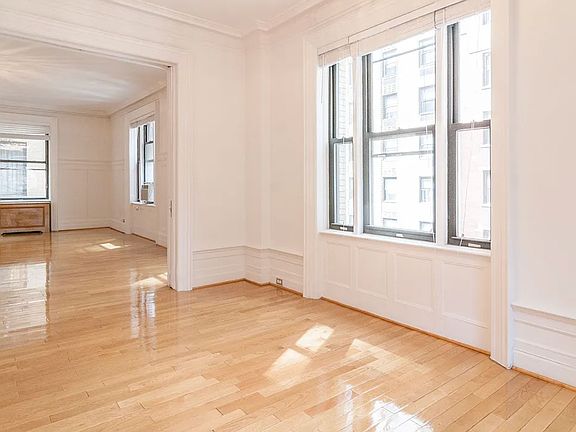 5th image of 853 Seventh Ave APT 8D