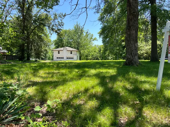 838 E Eastwood St, Marshall, MO 65340