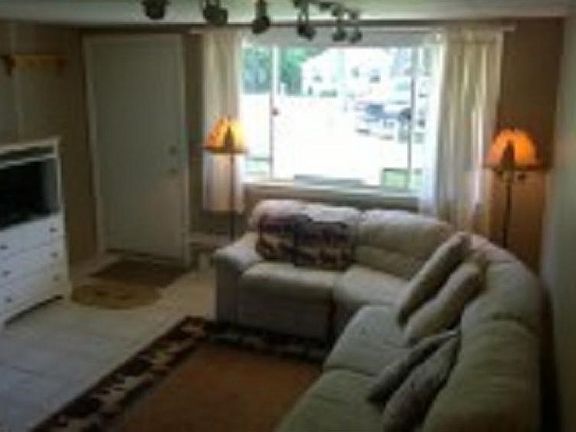 4th image of 55 Paradise Lodge #3