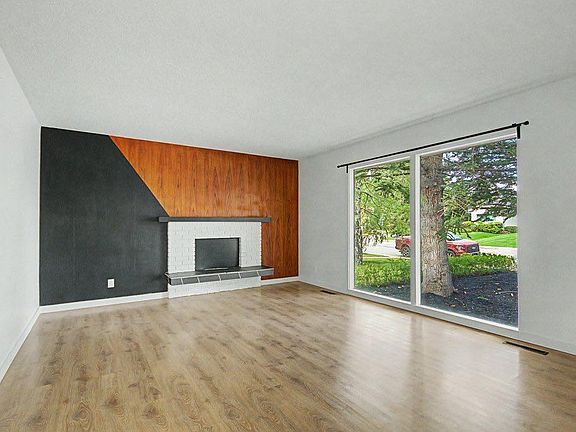 2nd image of 2015 N Palliser Dr SW