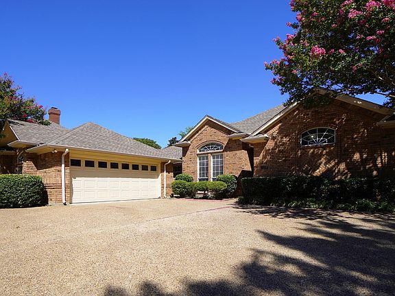 3rd image of 30 Lakeway Dr