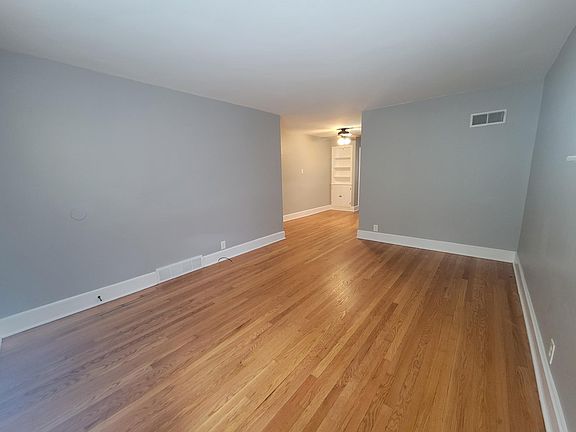 4th image of 5533 Chippewa St #1E