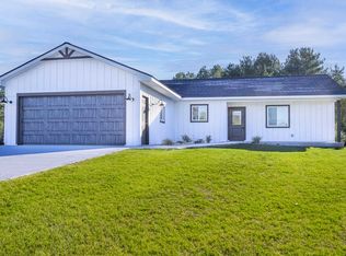 1000 Pheasant Run Dr, Gladwin, MI 48624