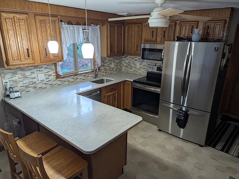 10 Sherwood Ln — Photo 3