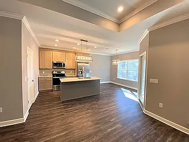 4 bed, 1920 sqft, $2,000 — Photo 4