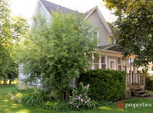 740 Freeman St, Genoa City, WI 53128