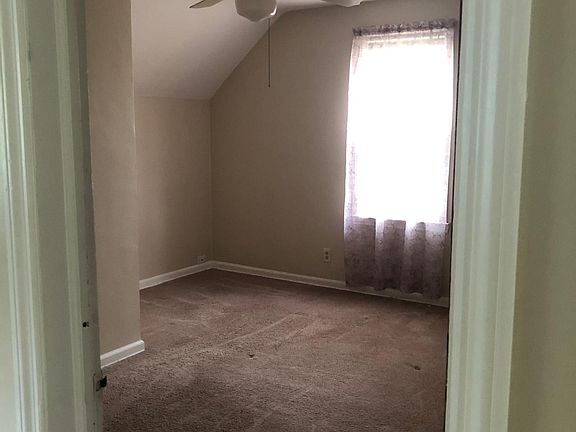 5th image of 202 W Ionia St #2