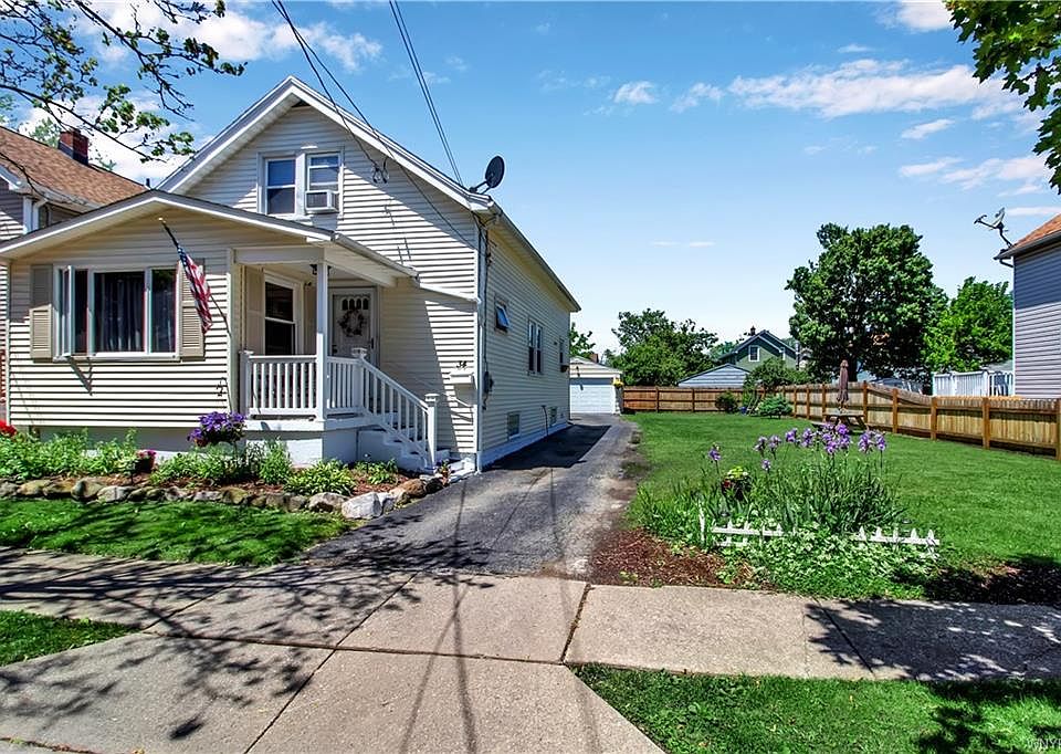 1st image of 34 Dirkson Ave