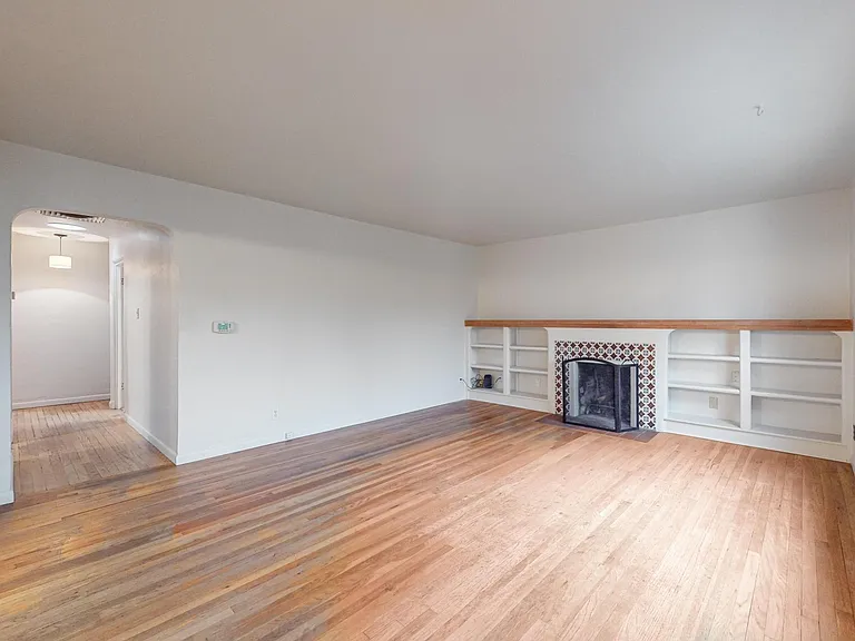 1204 Princeton Dr SE — Photo 33