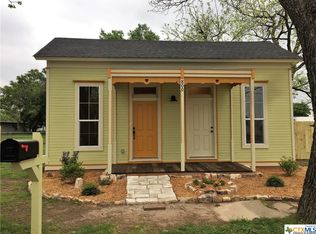 800 E 3rd St, Lampasas, TX 76550