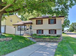 5435 A St, Omaha, NE 68106