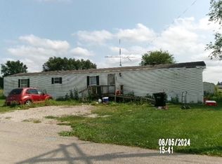 9355 W Railroad St, Orland, IN 46776