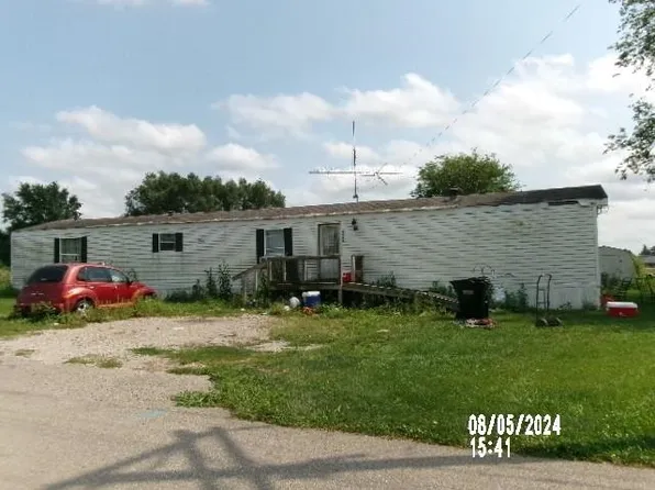 9355 W Railroad St, Orland, IN 46776