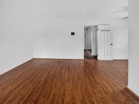 3rd image of 4346 52nd St Unit 10