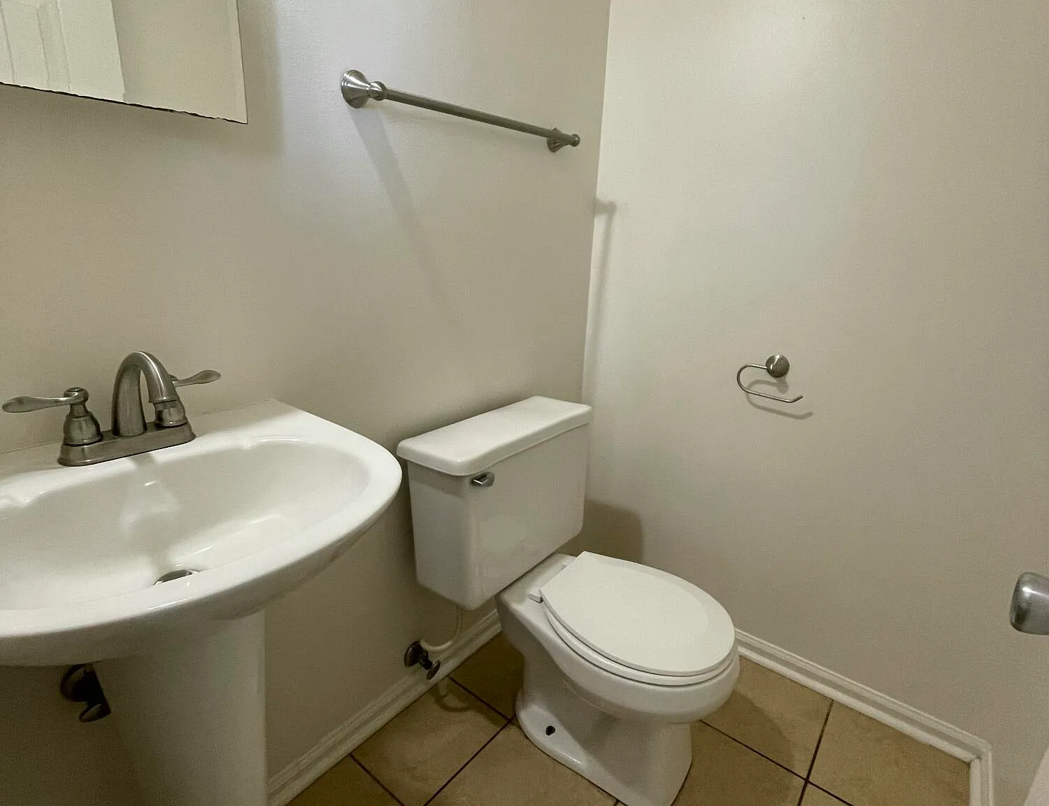 2 bed, 1.5 bath, $925 — Photo 3