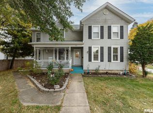 410 W 1st St, Geneseo, IL 61254
