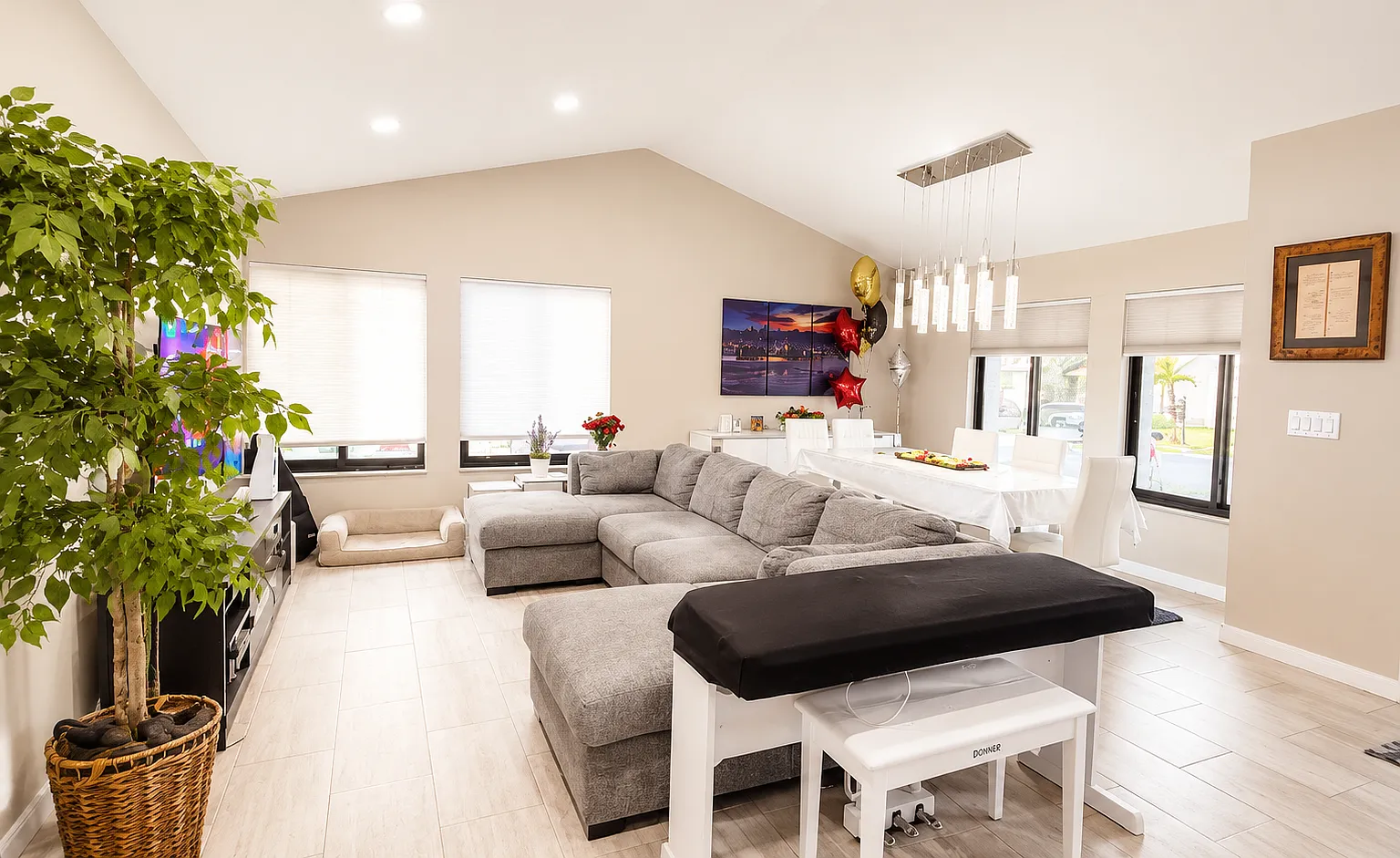 4 bed, 1613 sqft, $4,750 — Photo 3