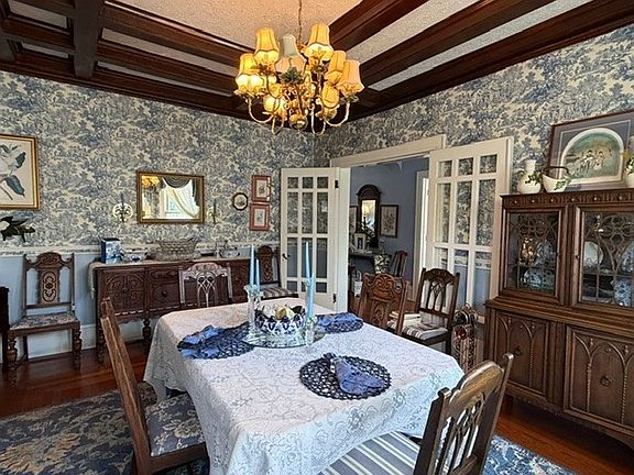 3rd image of 1599 Quarrier St #A