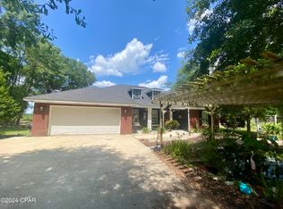 948 Fayette Dr, Alford, FL 32420