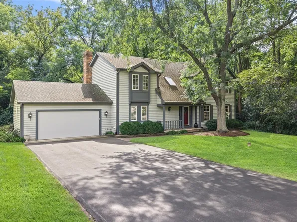 3302 Jasmine Ct, Crystal Lake, IL 60012