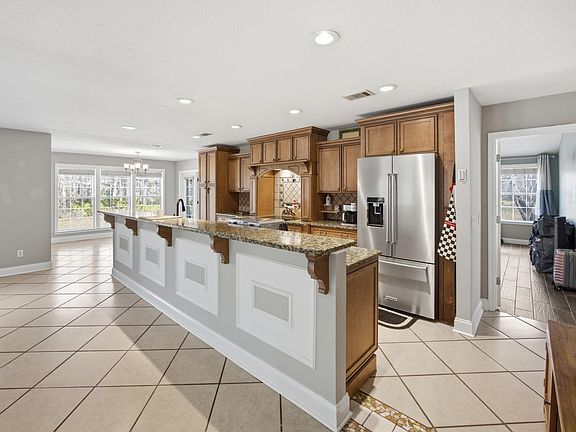 3rd image of 65 Island Grove Dr