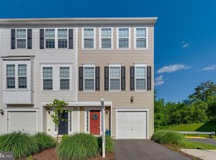 8327 Heritage Crossing Ct, Manassas, VA 20109