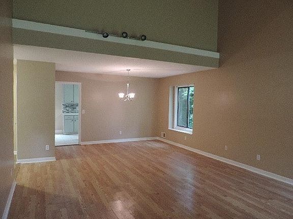 Family room/Dining Area