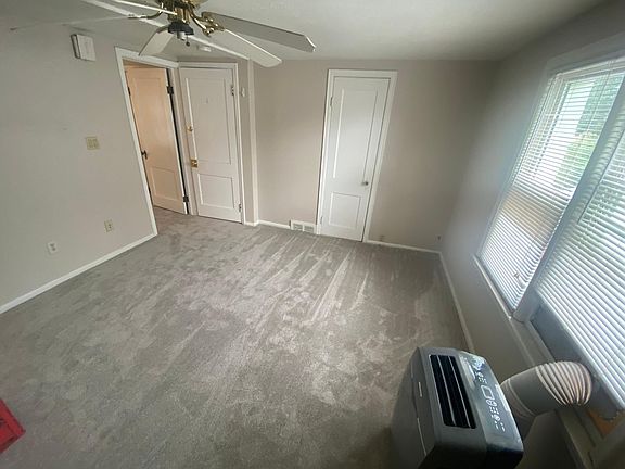 5th image of 343 College St #A