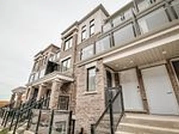 14 DC Lookout Dr, Clarington, ON L1C 7E9