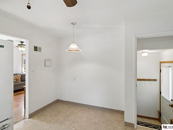 4th image of 3755 Garfield St