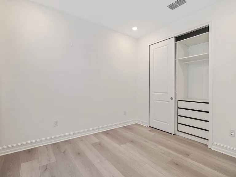 5103 San Martino Dr — Photo 23