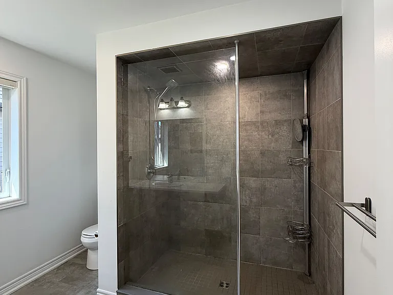 72 McLean Ave — Photo 17