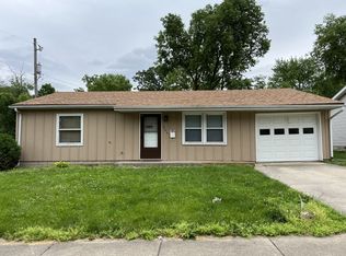 1004 Barker St, Bloomington, IL 61701