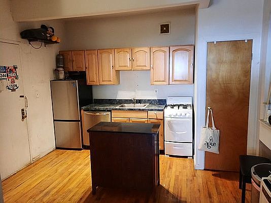 4th image of 346 E 15th St #2A