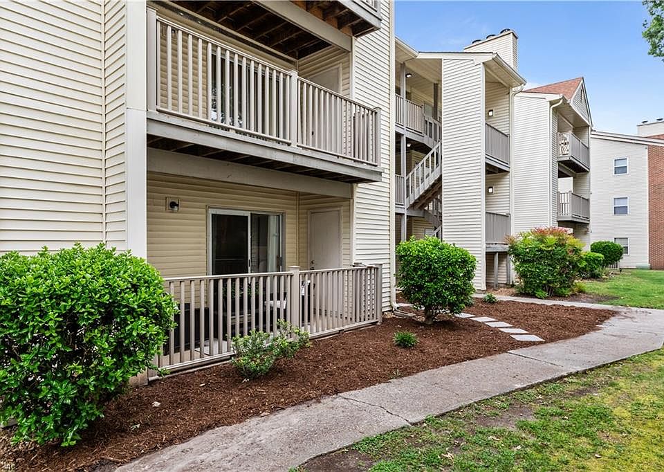 1st image of 502 Thorncliff Dr APT 104
