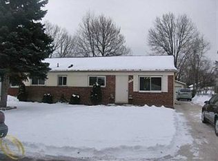 444 Hickory Dr, Troy, MI 48083