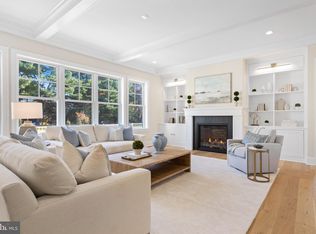 206 Walnut Tree Ln, Malvern, PA 19355