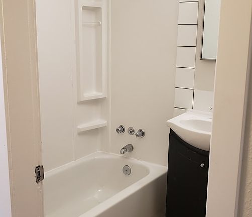 5th image of 10651 108th Ave NW