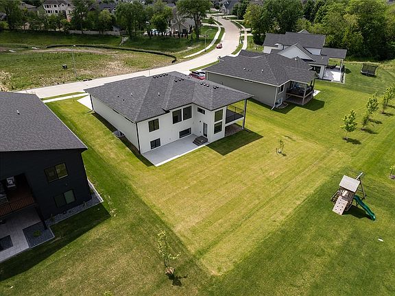 3rd image of 5008 152nd St