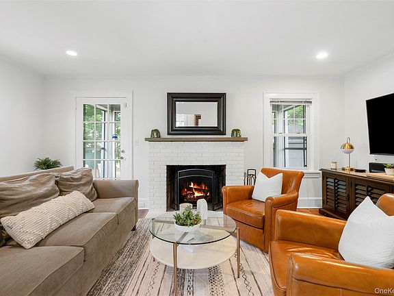 5th image of 174 Sparks Avenue