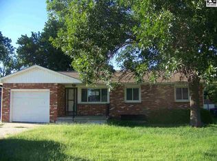 16 E Detroit Dr, South Hutchinson, KS 67505