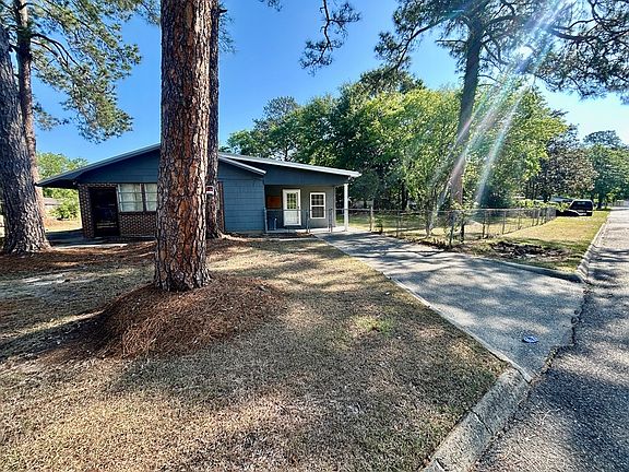 5th image of 119 Sunset Dr