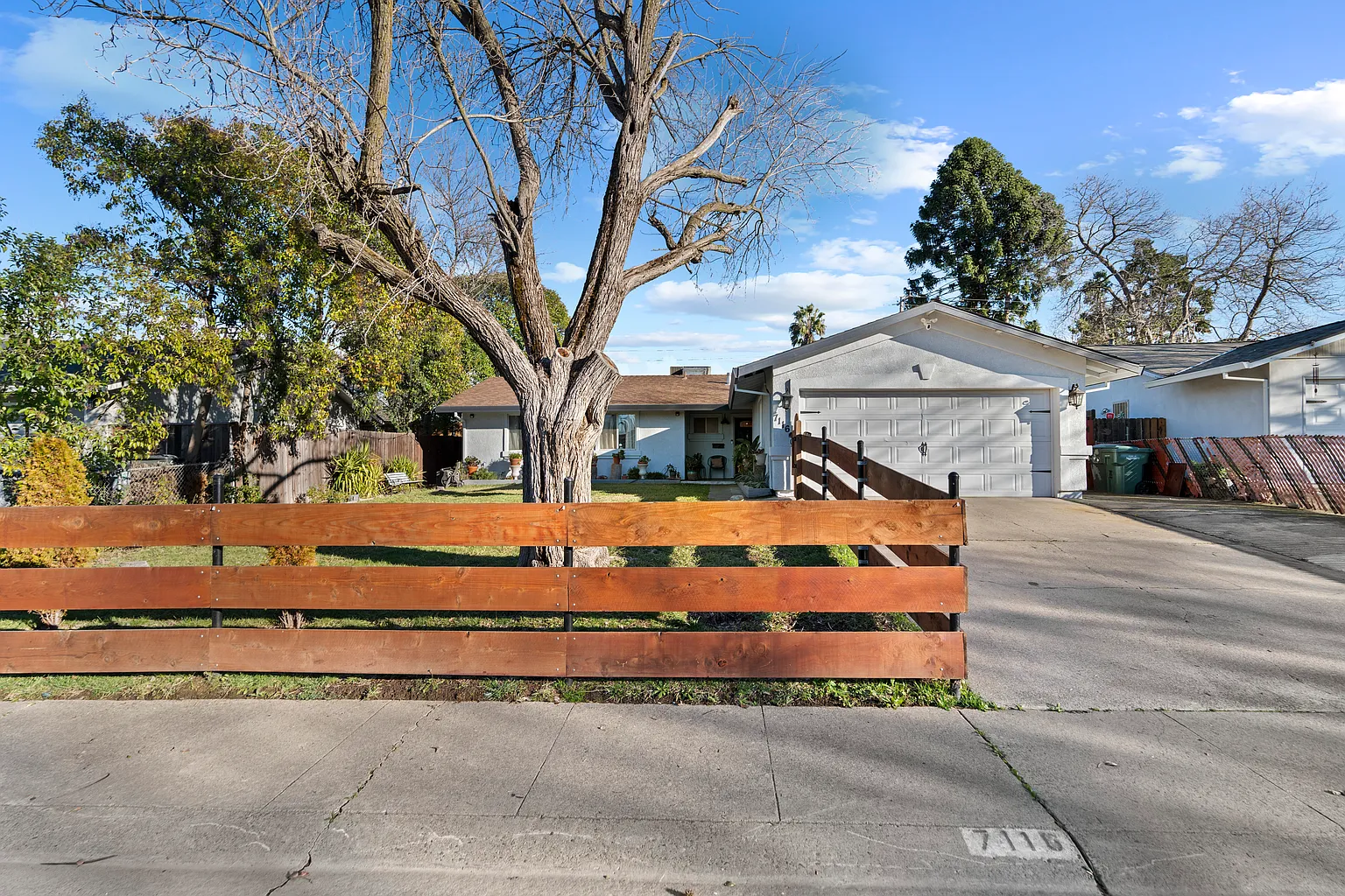 7116 Canaveral Way photo 1