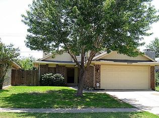 2020 Lorient Dr, Carrollton, TX 75007
