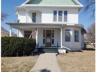 705 6th Ave #1, Fairmont, NE 68354