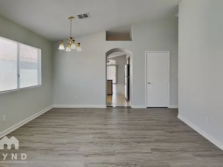 6602 Elk Creek Ln — Photo 9