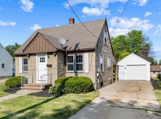 628 Taylor St, Little Chute, WI 54140