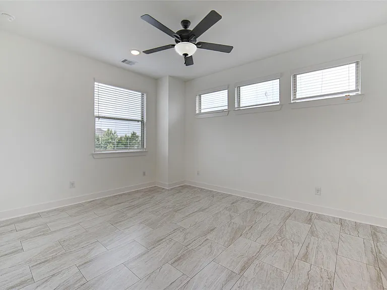 18815 River Overlook Ct — Photo 11