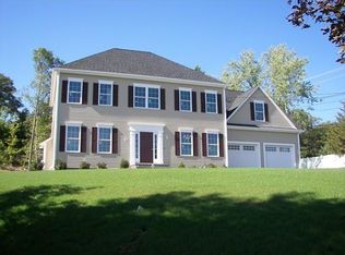 1 Red Gate Ln, Franklin, MA 02038